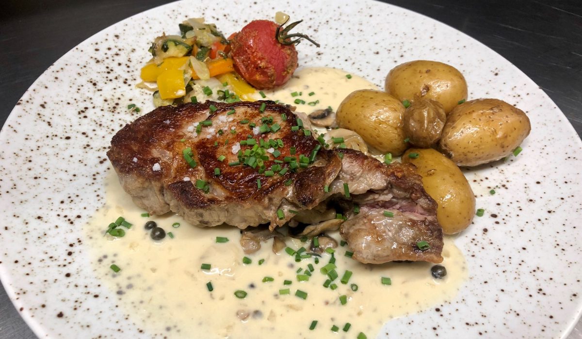 69604278_111283723575675_5335089030834946048_n