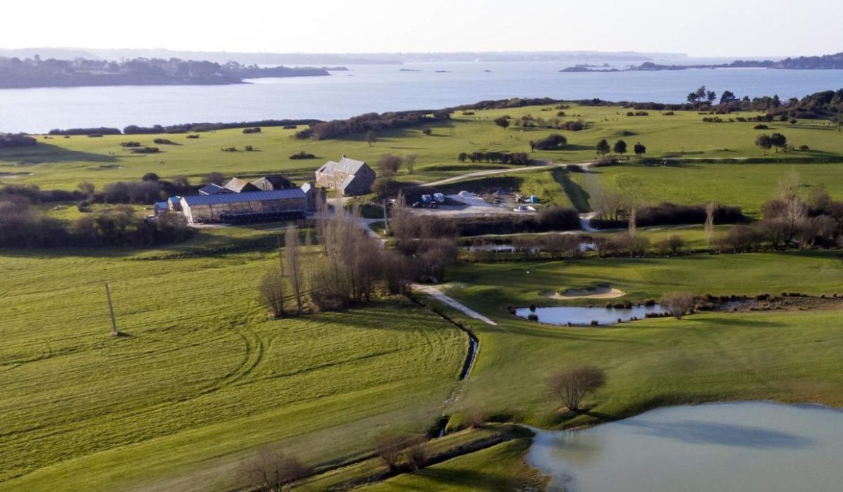 La-Ferme-Du-Golf-Gite-Atypique-Et-Artistique-Lancieux-Exterior
