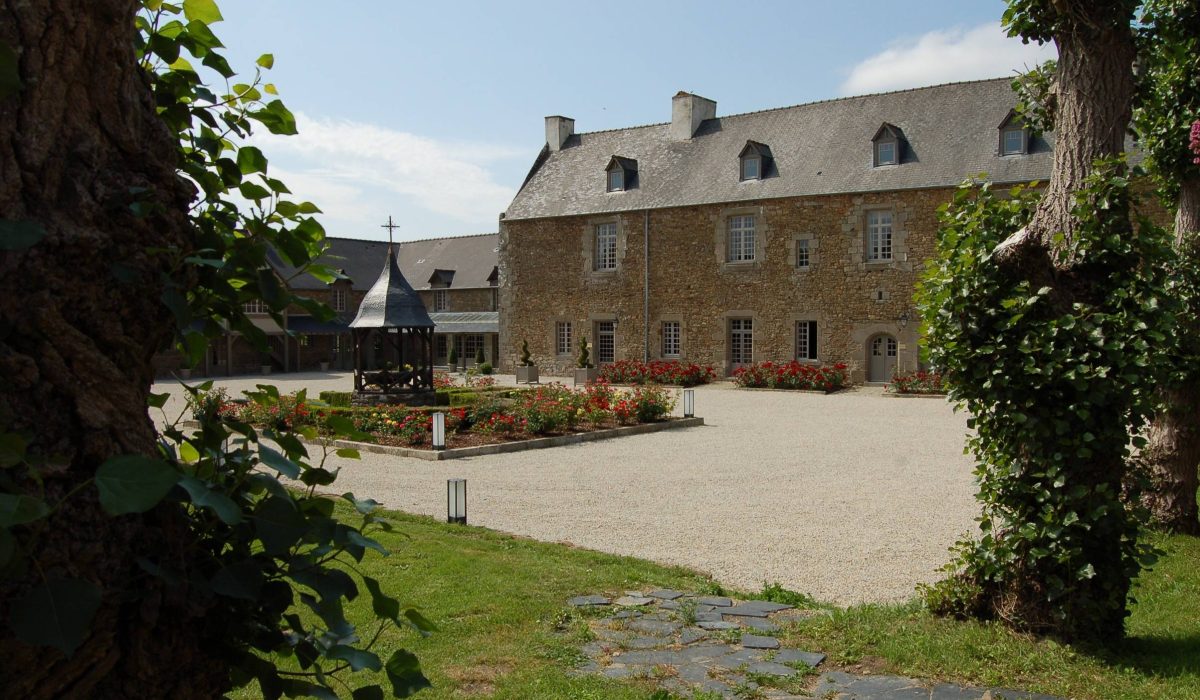 The_Originals_Collection_Hotel_de_lAbbaye_ex_Relais_du_Silence-Le_Tronchet-Hotel_outdoor_area-2-690569