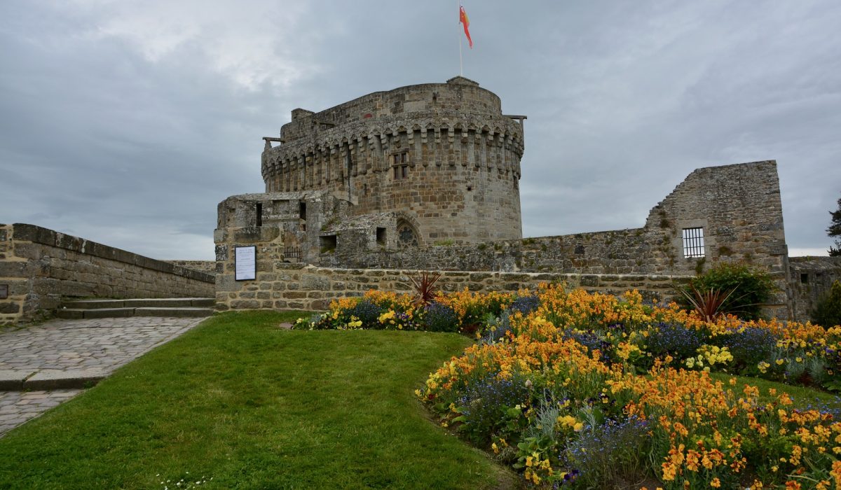 chateau_dinan