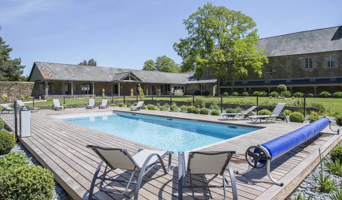 piscine.jpg.1500x800_q70_crop_upscale