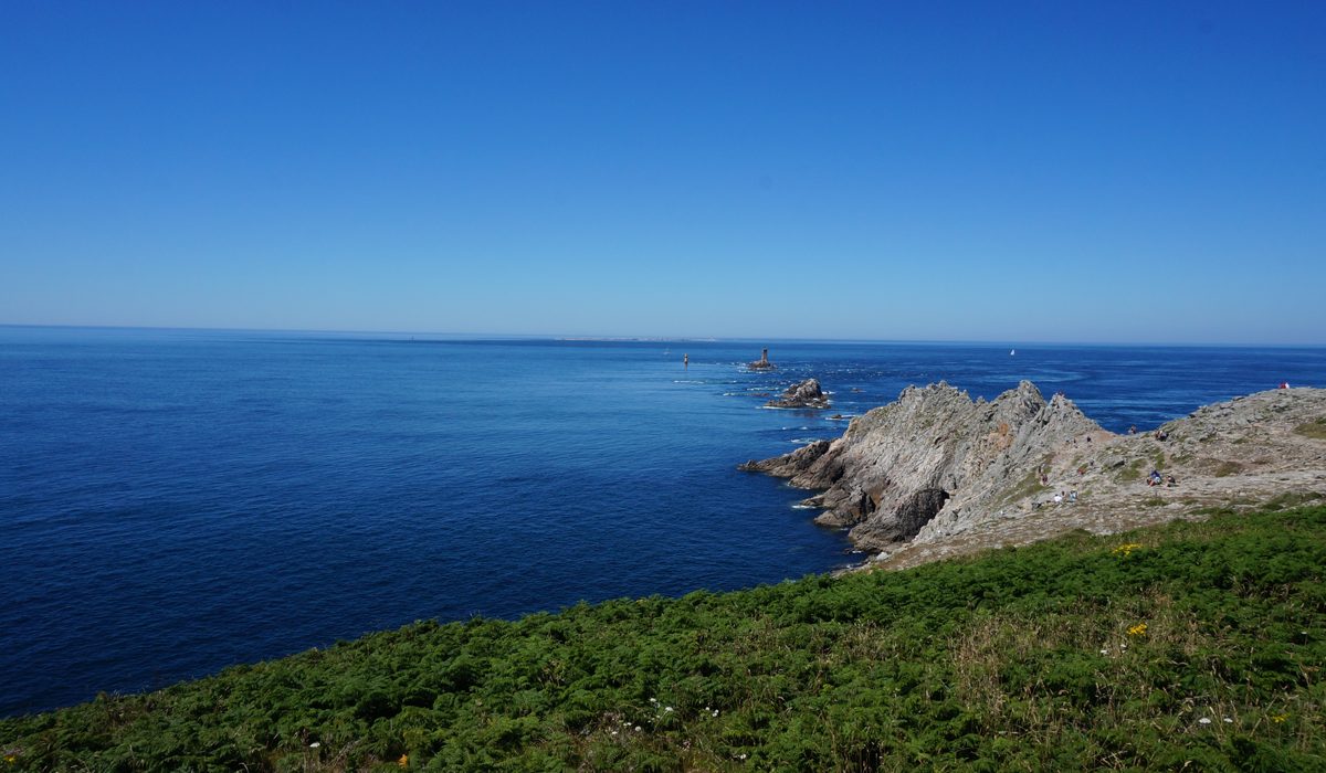 pointe-du-raz-finistere-envies-demeures-marines